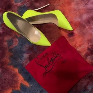 Christian Louboutin SO KATE matte florescent pump
